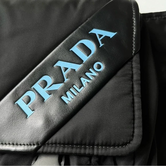Prada Authentic Logo Stripe Messenger Bag Tessuto - Picture 4 of 16